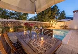 Luxury Courtyard Pool - Racale