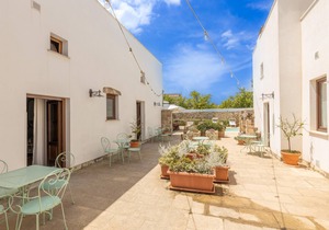 Luxury Courtyard Studio - Racale