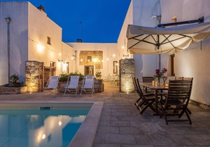 Luxury Courtyard Studio - Racale