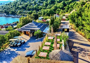 Luxury Glamp New Horizons IV