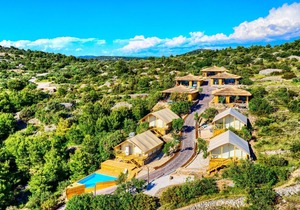 Luxury Glamp New Horizons V