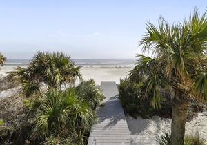 Luxury Oceanfront Home w/ Private Pool, Elevator, Pool Table & AMAZING VIEWS!