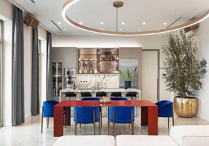 Luxury Penthouse in Downtown