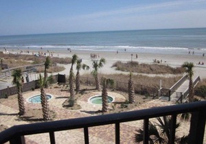 Luxury Sleep on the Beach.Newly renovated Treasure Chest condo