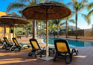 LuzBay Pool Apartments