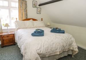 Lyndale Cottage, ROBIN HOOD’S BAY