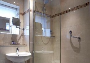 Macdonald Elmers Court Hotel