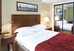 Macdonald Elmers Court Hotel