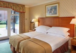 Macdonald Elmers Court Hotel