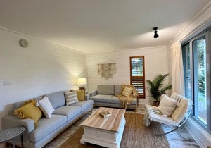 Maddie's Beach House & Studio