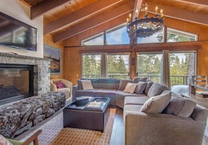 Mahogany by AvantStay | Snowbird Cabin w/ Full Chamberlands Access!