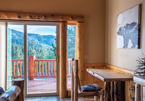 Majestic Views - Game room. Stunning Views. 2 car garage.EV Charger .