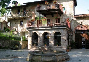 Mansion in Langhe Hills with Pool