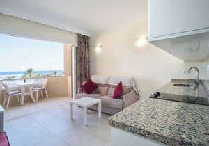 Marina View Modern Apartment with Sea View, Wi-Fi, A/C & Terrace