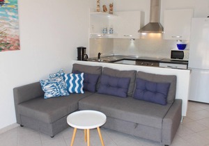 Maritime and modern furnished holiday flat