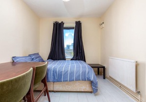 MAYDWELL HOUSE 45 - DELUXE GUEST ROOM 3