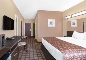 Microtel Inn & Suites