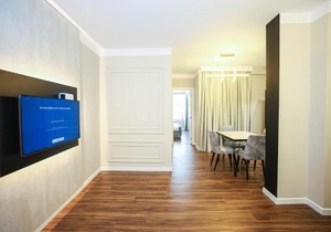 Miku Apartment -Charming One Bedroom At Komuna e Parisit