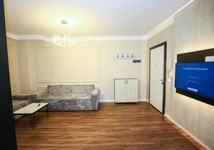 Miku Apartment -Charming One Bedroom At Komuna e Parisit