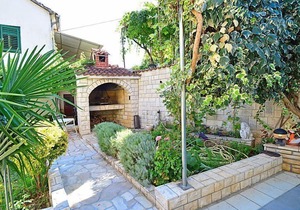 Milenko by Interhome