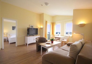 mit Meerblick und Balkon, gratis Nutzung vom AHOI Erlebnisbad und Sauna in Sellin - Meeresblick FeWo 50