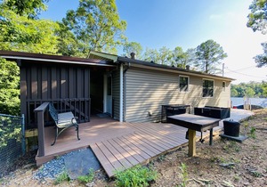 MNT VIEWS! Private HOT TUB and Wrap Around Porch! Minutes to PF and Gatlinburg!