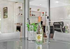 Mobys Beach house 11