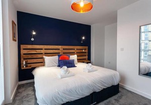 Modern 2 Bed Flat 5min to Old Trafford Stadium