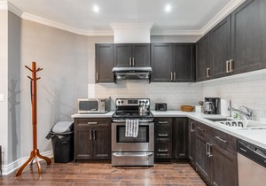 Modern 3BR Apt in the heart of Trinity Bellwoods