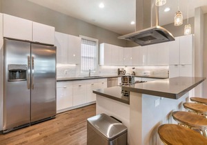 Modern 4BR Townhouse in Bienville Villas