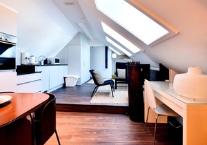 Modern and cozy studio in a former coach house