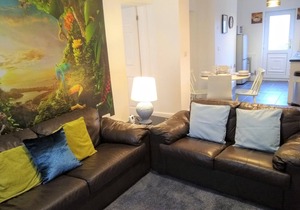 Modern comfy 2-Bedroom flat in St Helens