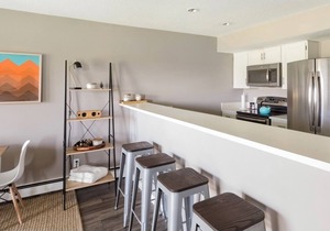 MODERN HILLTOP RETREAT AT THE GRAND TRAVERSE RESORT! 5 Minutes to Horse Show!