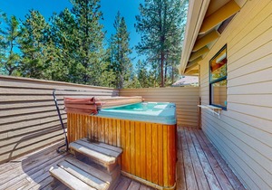 Modern home with private hot tub, shared tennis court, and SHARC passes