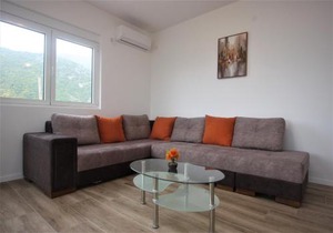 Modern Spacious One Bedroom Apartment Rafailovici ZATVOREN