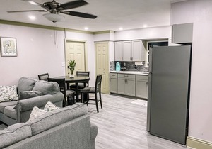 Modern Tiny Home - in Fort Myers Hotspot