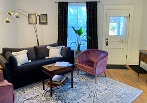 Modern Victorian - walk to downtown and trails!