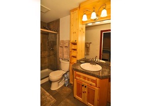 Money Creek Lodge - Five Bedroom Cabin