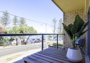 Moondara Unit 2, 21 Bulcock Beach Esplanade, Bulcock Beach
