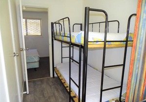 Moonta Bay Cabins - Cabin 8