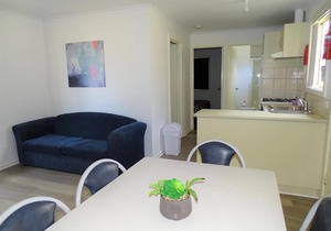 Moonta Bay Cabins - Cabin 14