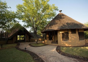 Mopane Bush Lodge