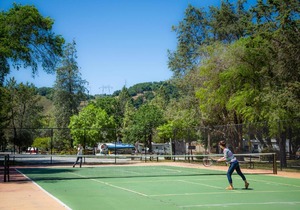 Morgan Hill Camping Resort Cottage 5