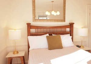 Morrill Mansion Inn | 6 | Self Check In | Parking