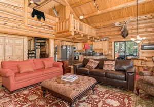 Mounticello Log Cabin - 4 Br Home