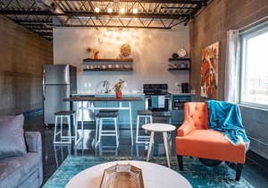 Nelson Inn - The Four Top, 202