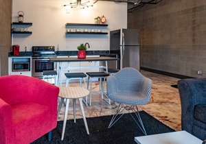 Nelson Inn - The Four Top, 101