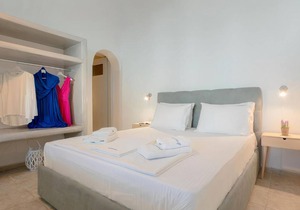 Neoklassiko Koukouli deluxe room