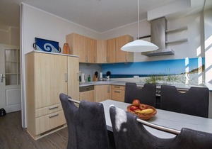 Neue Reihe 43 "Villa Regulus" ground floor (Whg. 1) - Cozy vacation apartment in the heart of the city