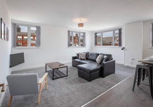 New 2 Bedroom Apt, close to Winter Gardens. Apt 4